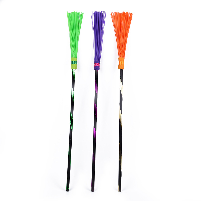 Bữa tiệc Halloween Witch chổi