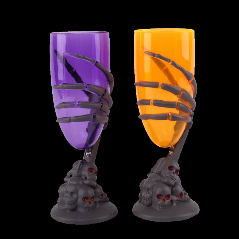 Chiếc khăn tay của chiếc cốc bàn Halloween